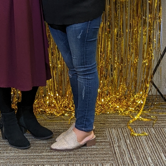 Maternity size small/6 bundle - Picture 2 of 12